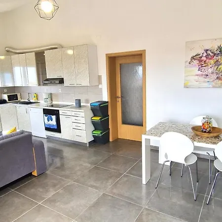 Goran Apartment