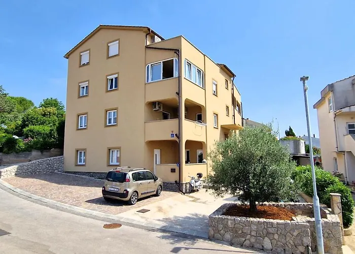 Apartment Goran *