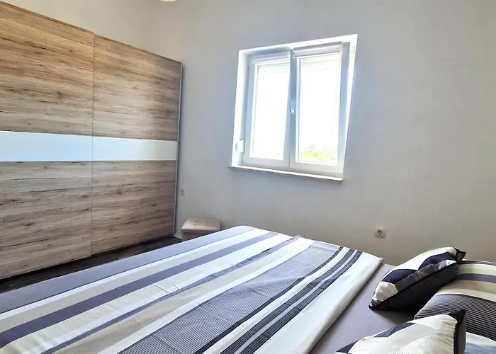 Apartment Goran